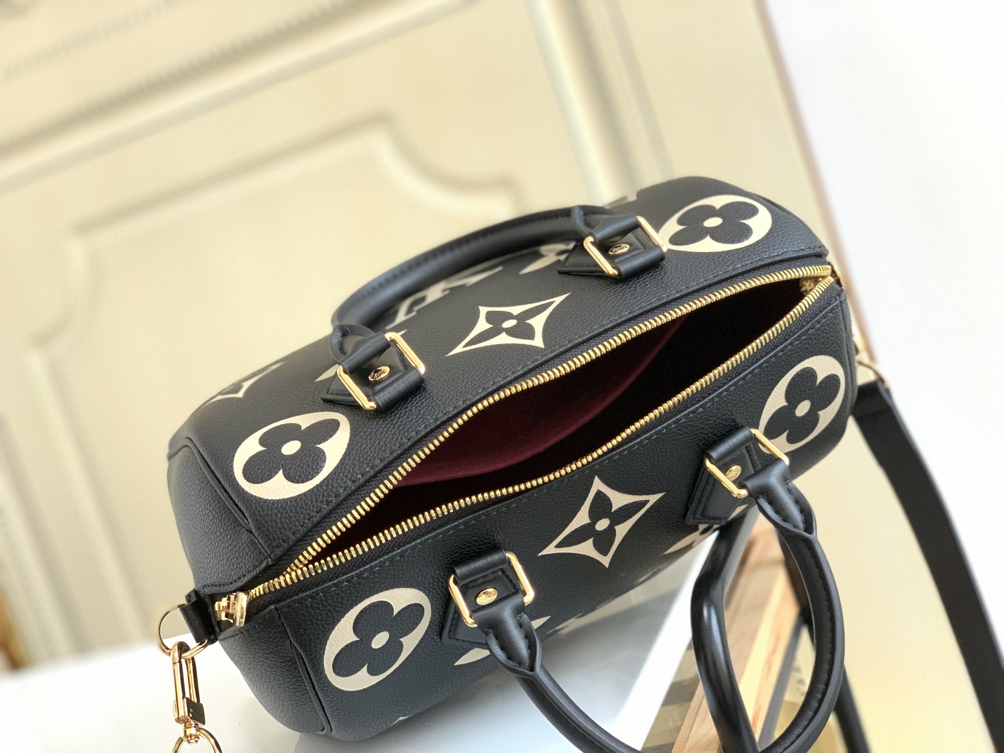 Louis Vuitton Speedy Bandoulière 25 Monogram Empreinte Leather Handbag - Image 8