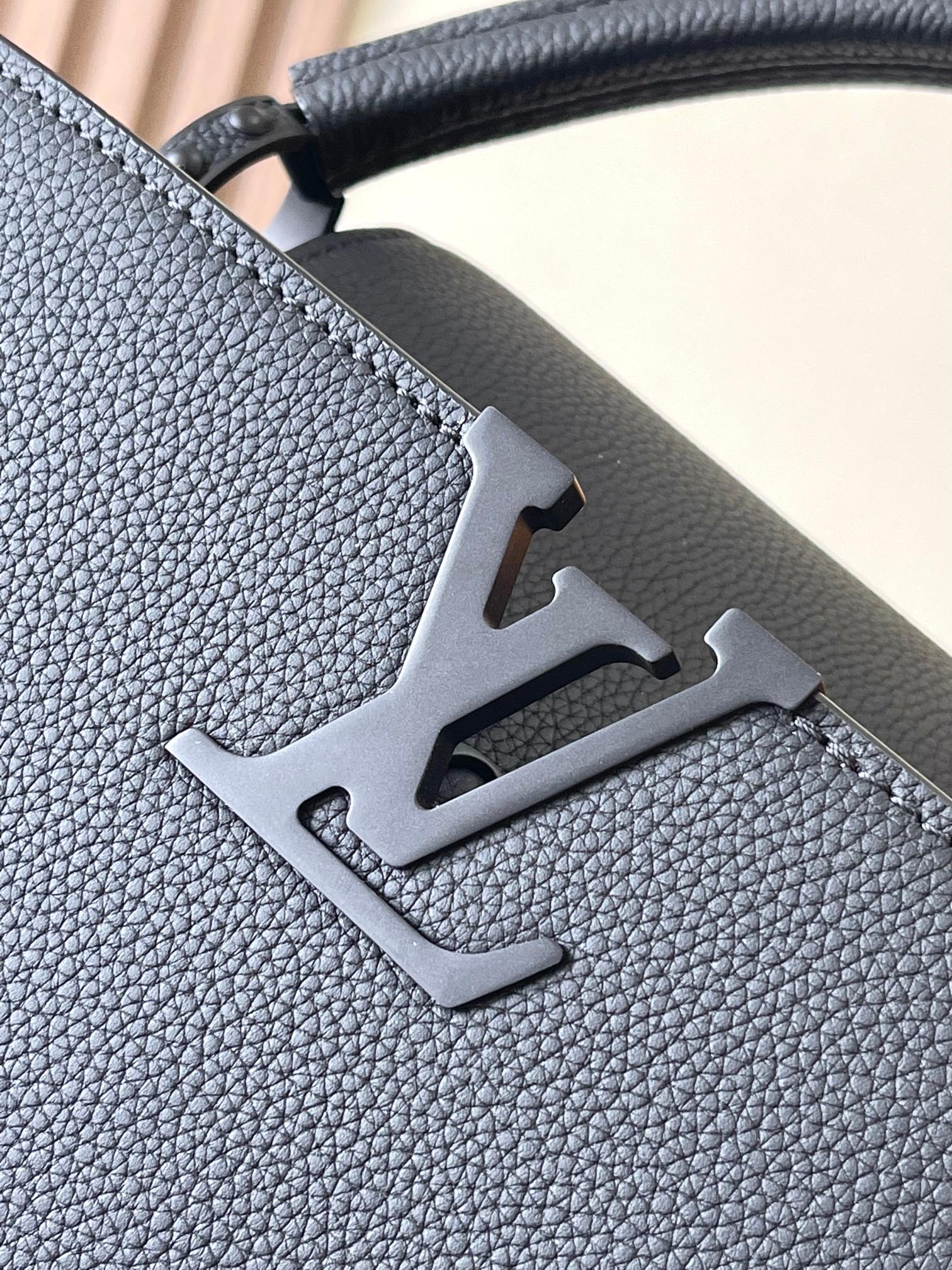 Louis Vuitton CarryAll BB Handbag - Image 8