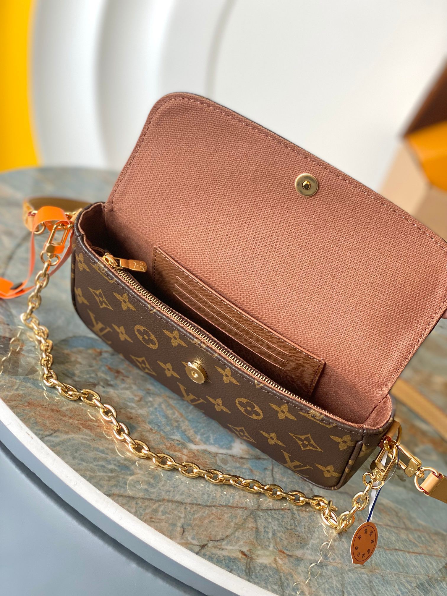 Wallet on Chain Ivy Handbag M81911 - Image 8