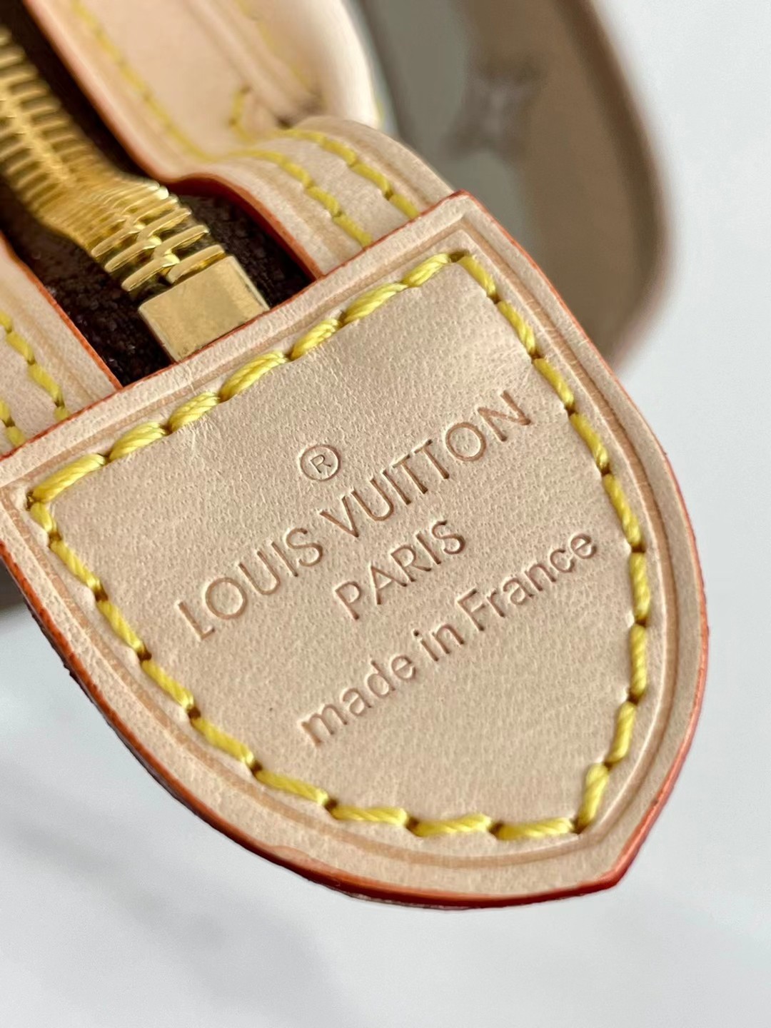 Louis Vuitton Neverfull BB Tote Bag in Damier Ebene Canvas - Image 8