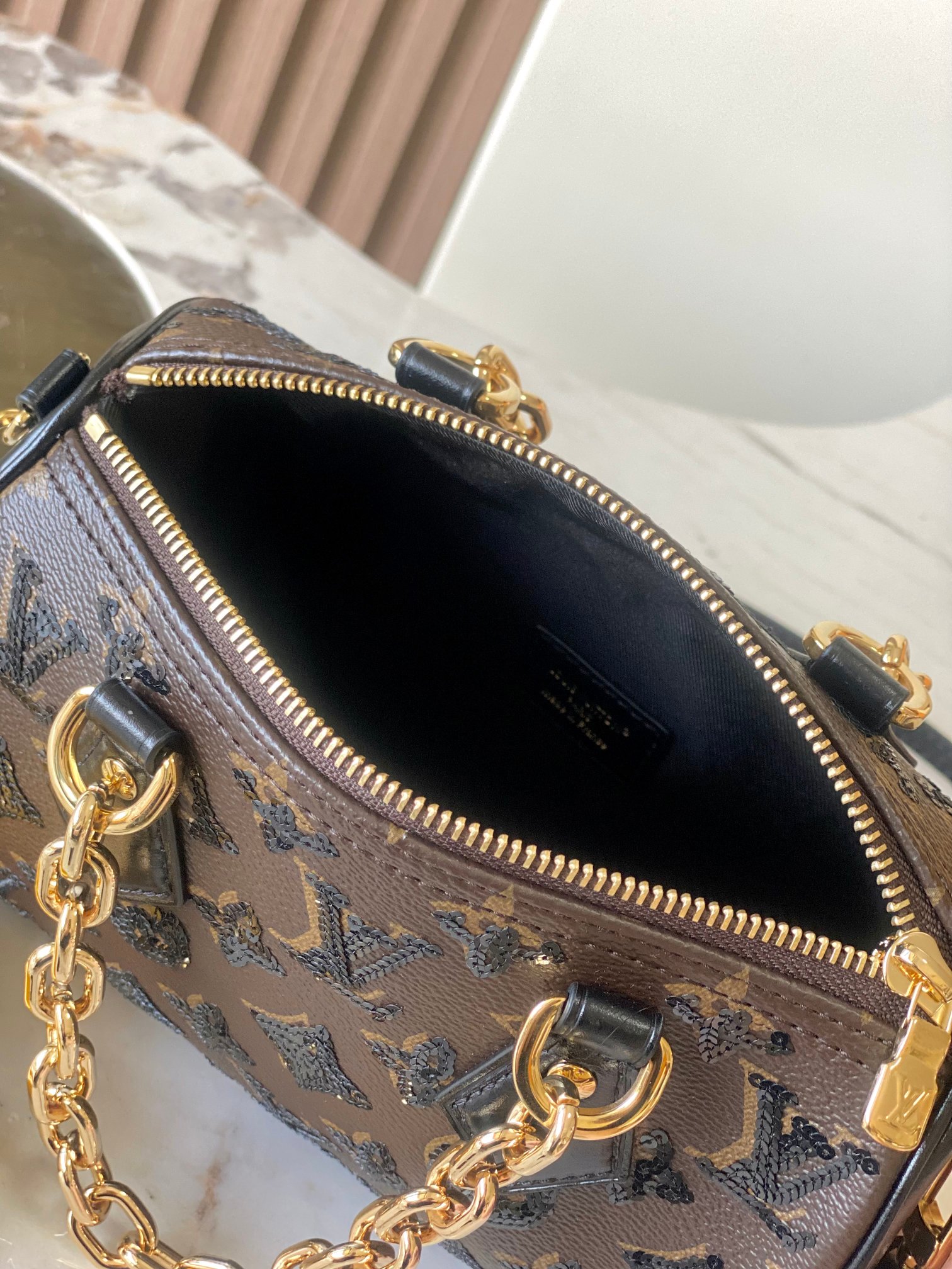 Speedy Bandoulière 20 Handbag - Image 8