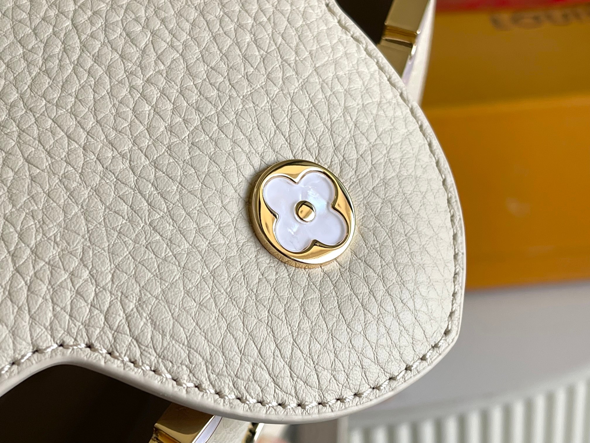 Louis Vuitton Capucines Flower Crown Small Handbag - Image 8