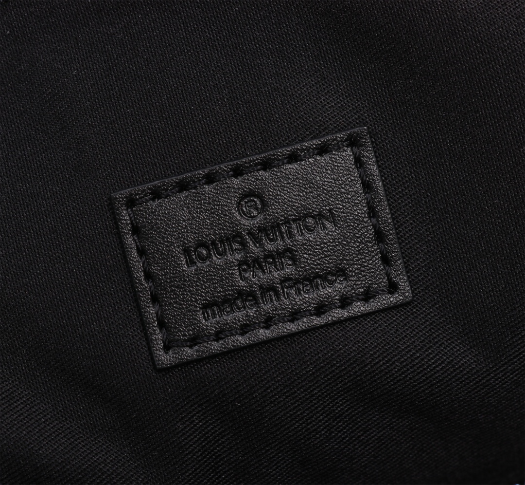 Louis Vuitton Christopher Backpack in Epi Leather - Image 8