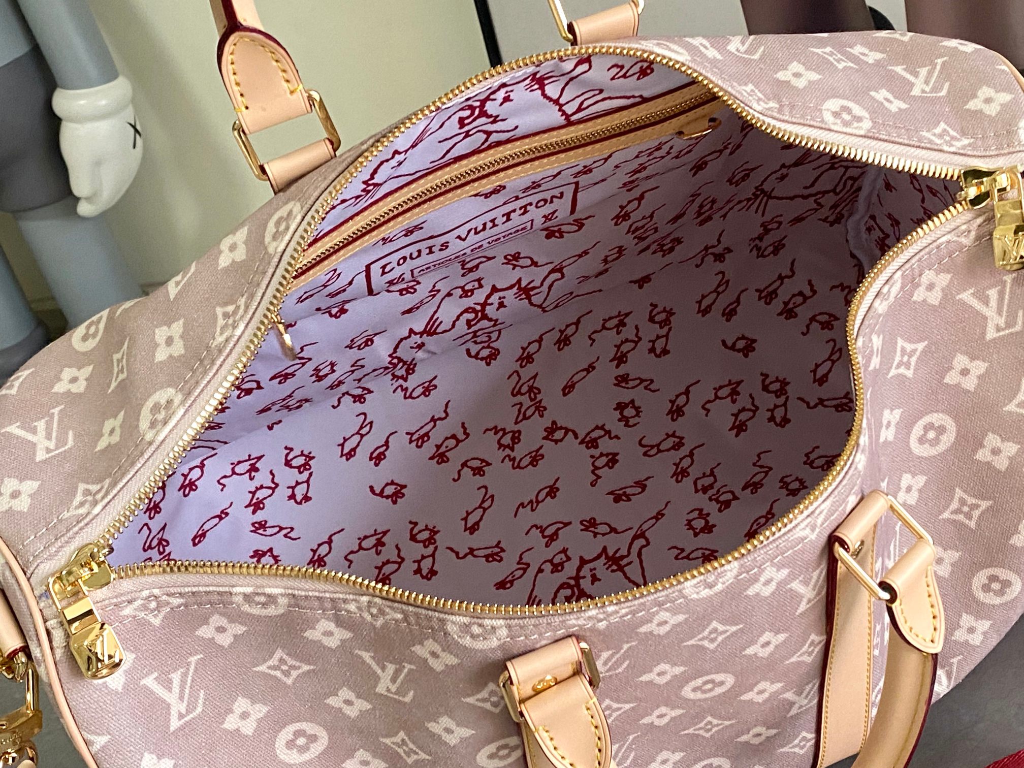 Louis Vuitton Keepall Bandoulière 45 Travel Bag - Image 8