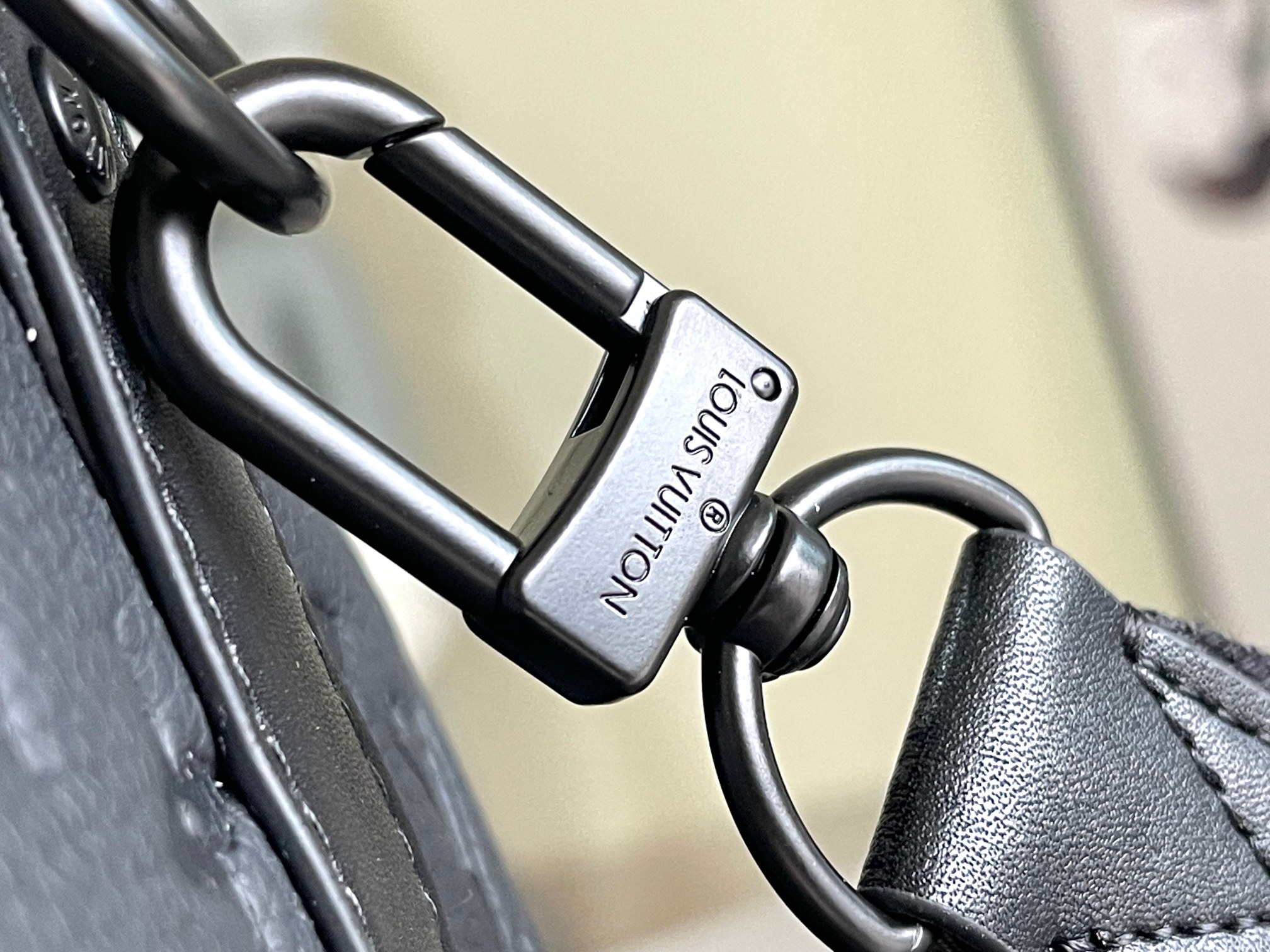 Louis Vuitton Keepall Bandoulière 35 Travel Bag in Monogram Eclipse - Image 8