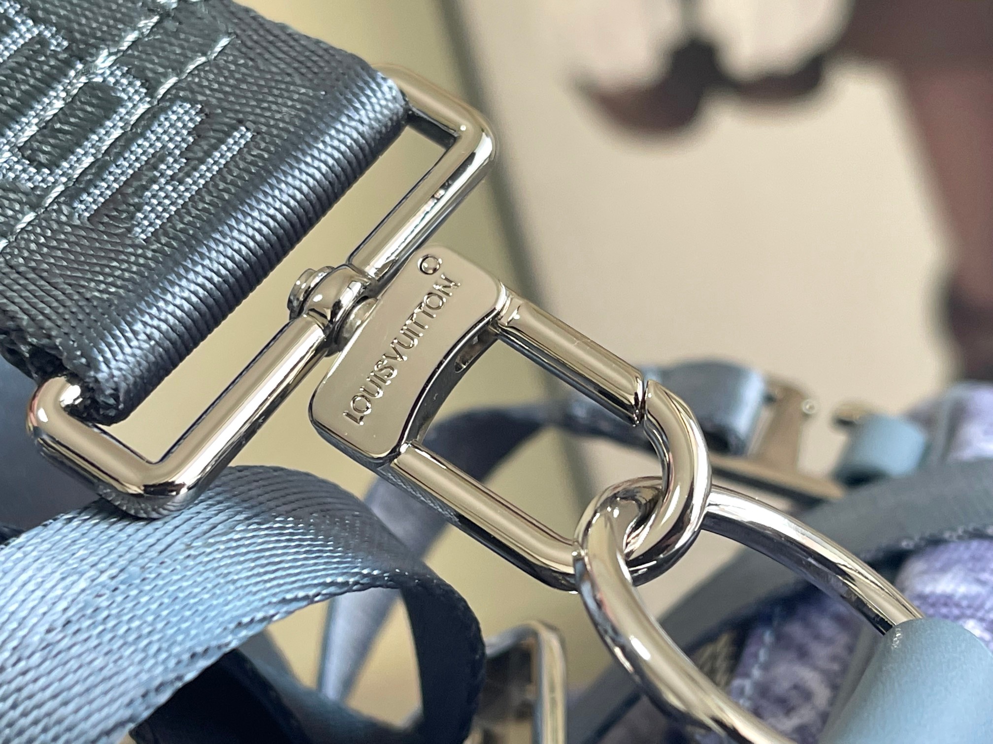 Louis Vuitton Keepall Bandoulière 50 Travel Bag - Image 8