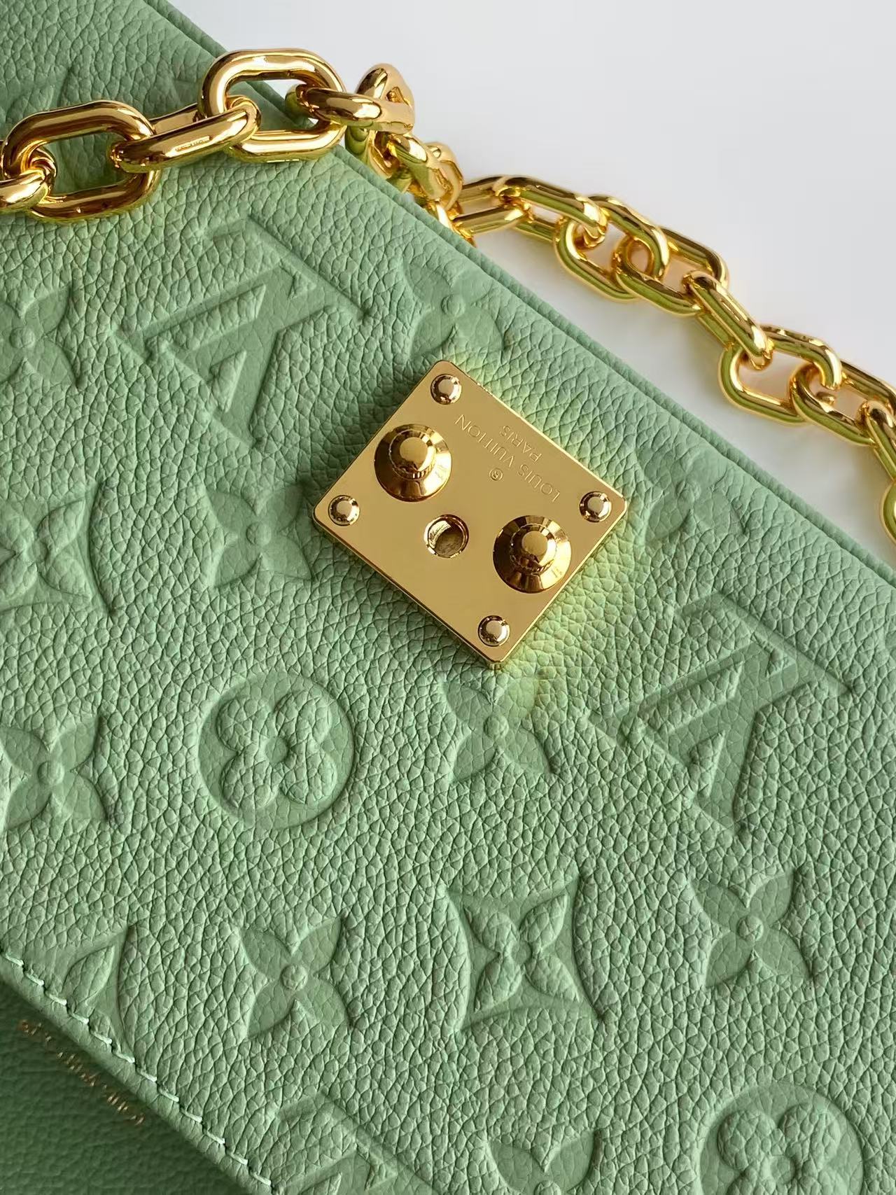 Louis Vuitton Pochette Metis East West Shoulder Bag - Image 8