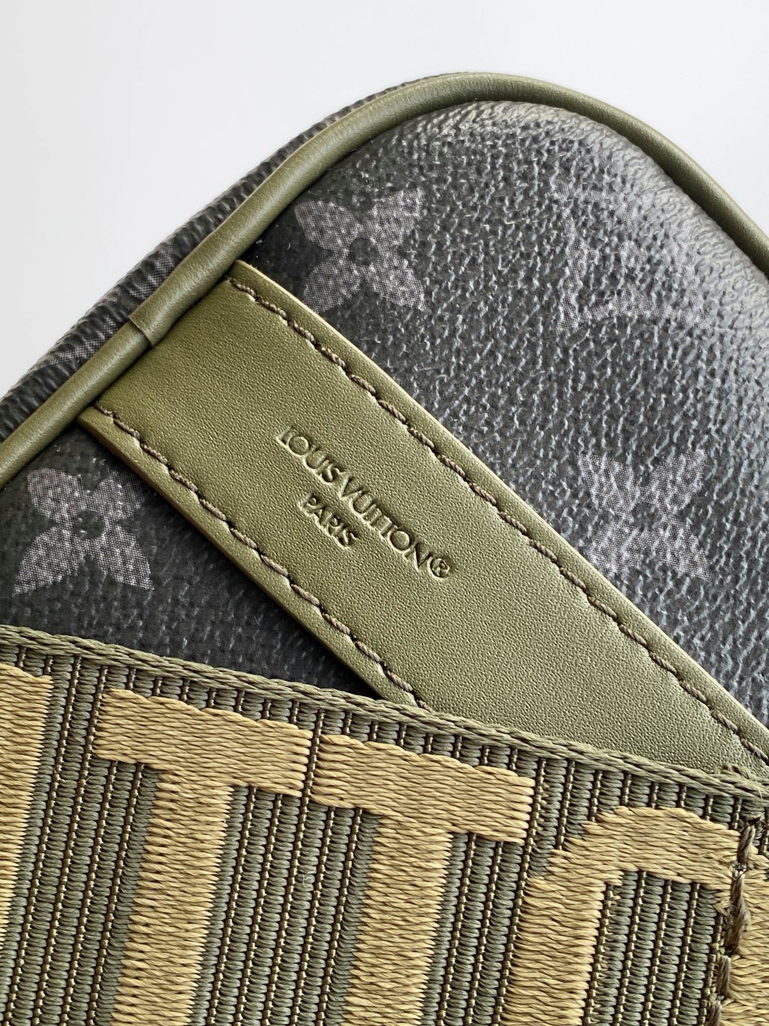 Louis Vuitton Keepall Bandouliere 25 Travel Bag in Monogram Surfin Canvas - Image 8