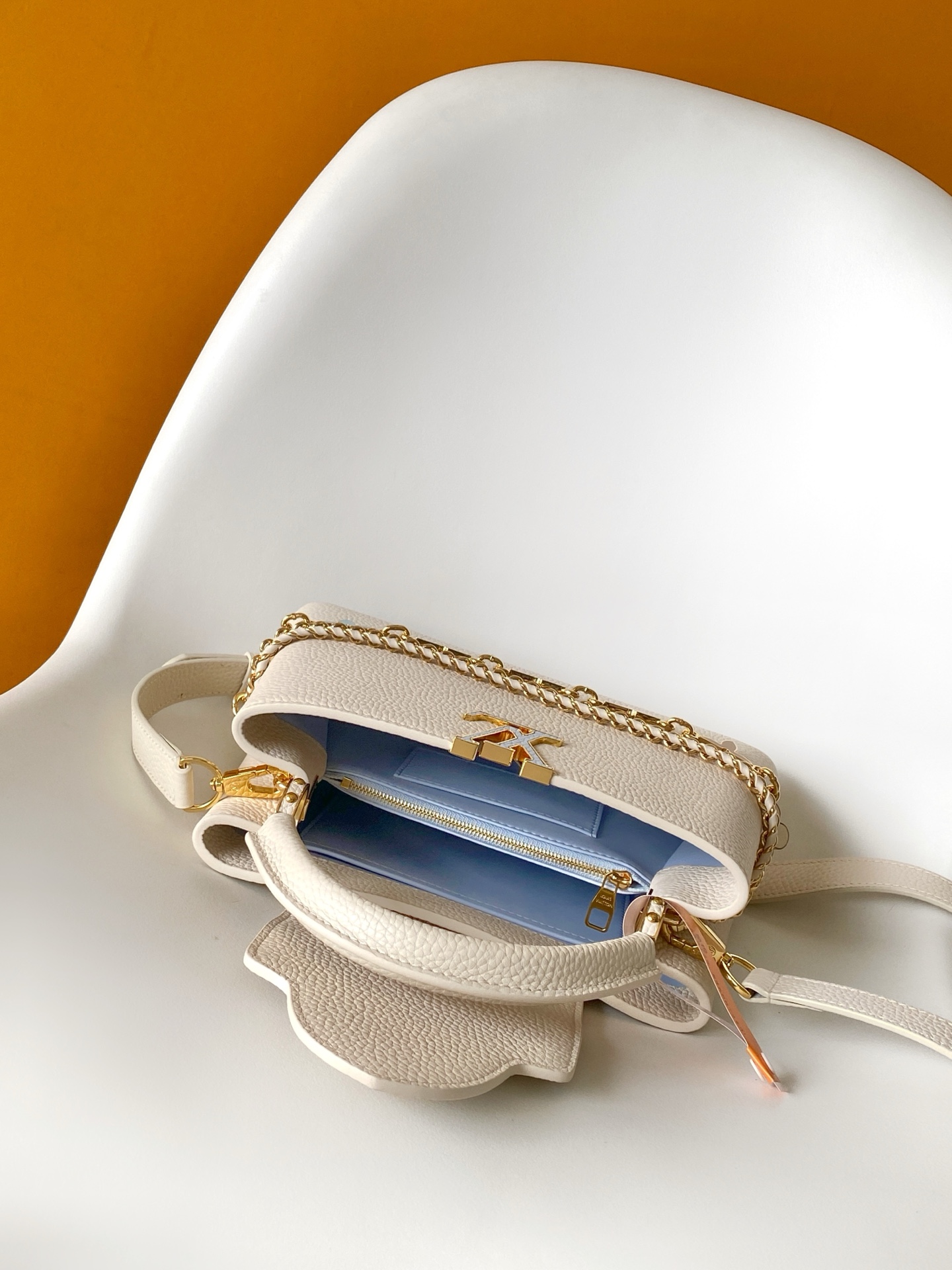 Capucines BB Flowergram Leather Handbag - Image 8