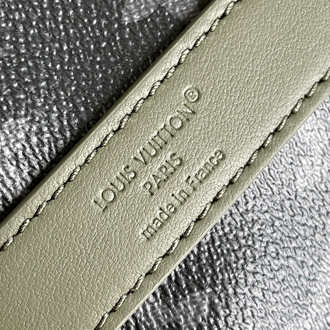 Keepall Bandoulière 45 Travel Bag in Monogram Eclipse Canvas - Image 8