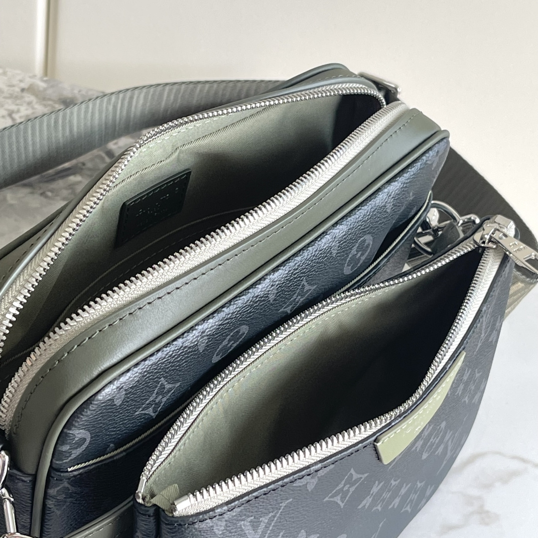 Louis Vuitton Trio Messenger Bag in Monogram Eclipse Canvas - Image 8