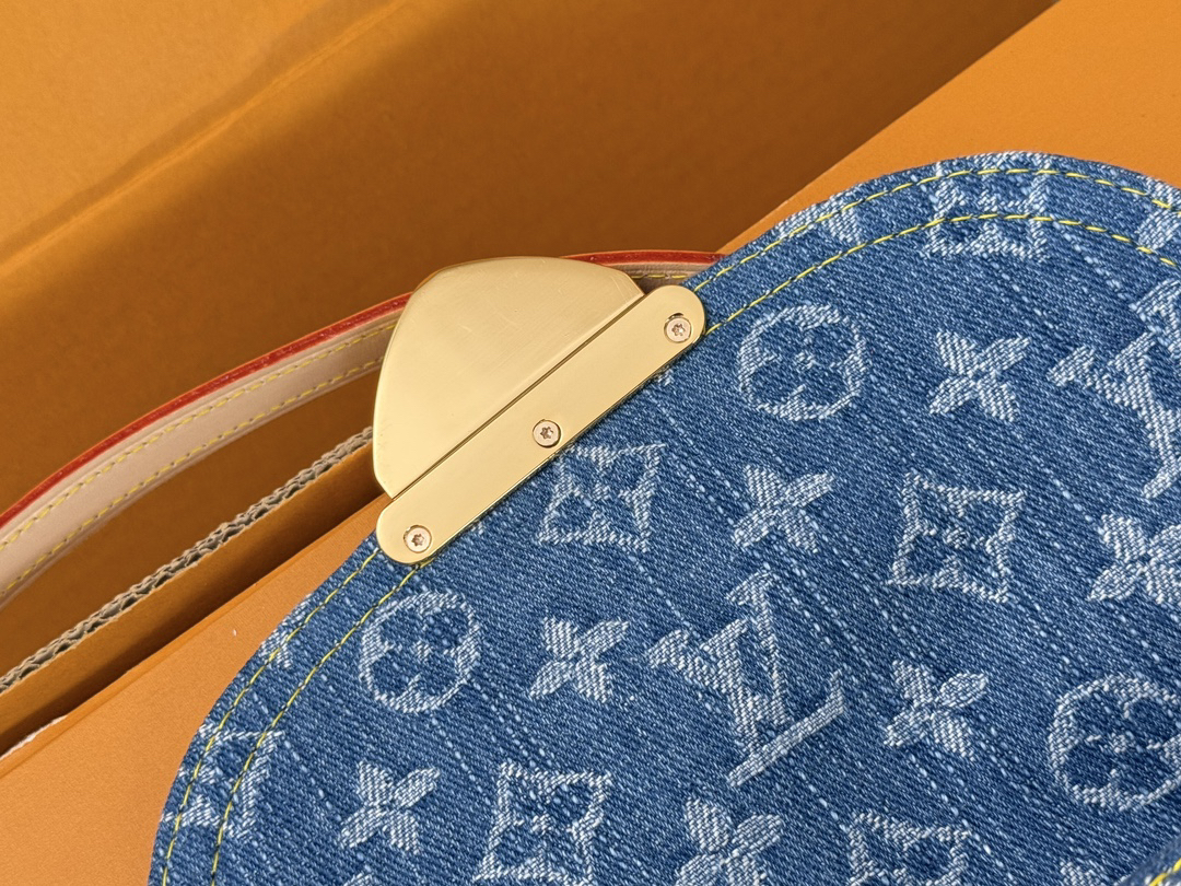 Louis Vuitton Monogram Cherry Sunset Shoulder Bag - Image 8