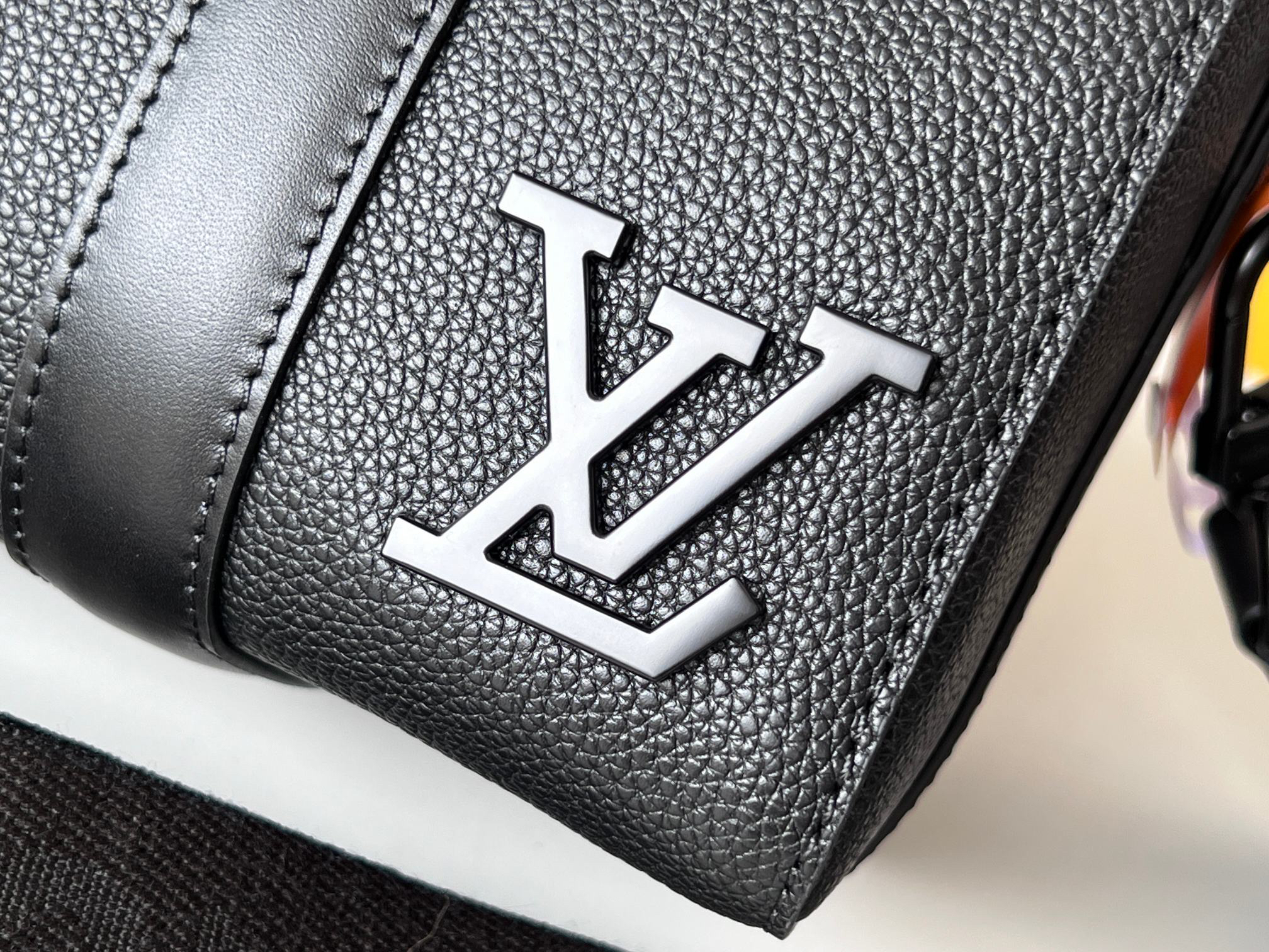 Louis Vuitton M59255 City Keepall Bag - Image 8