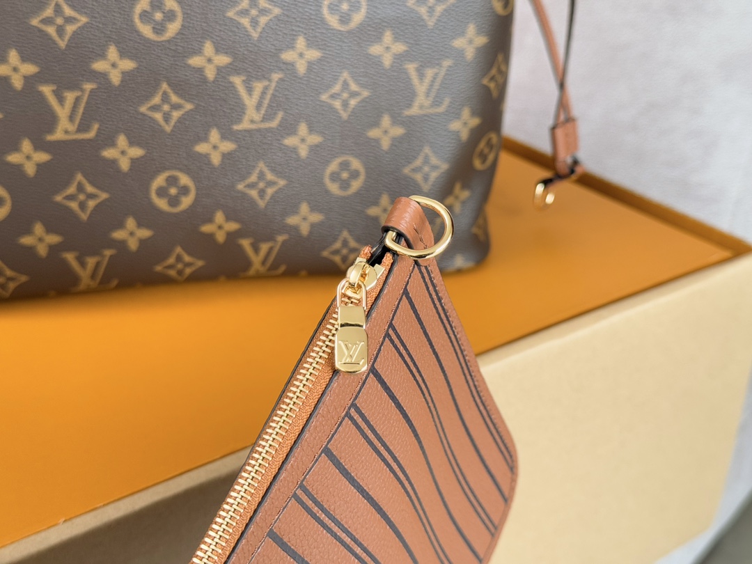 Louis Vuitton Neverfull MM Tote Bag in Damier Azur Canvas - Image 8
