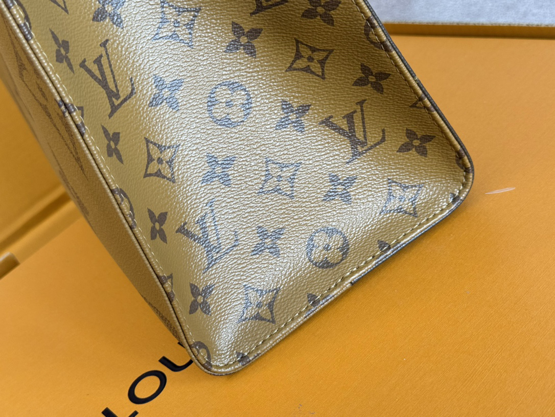 Louis Vuitton Onthego MM Monogram Canvas Handbag - Image 8