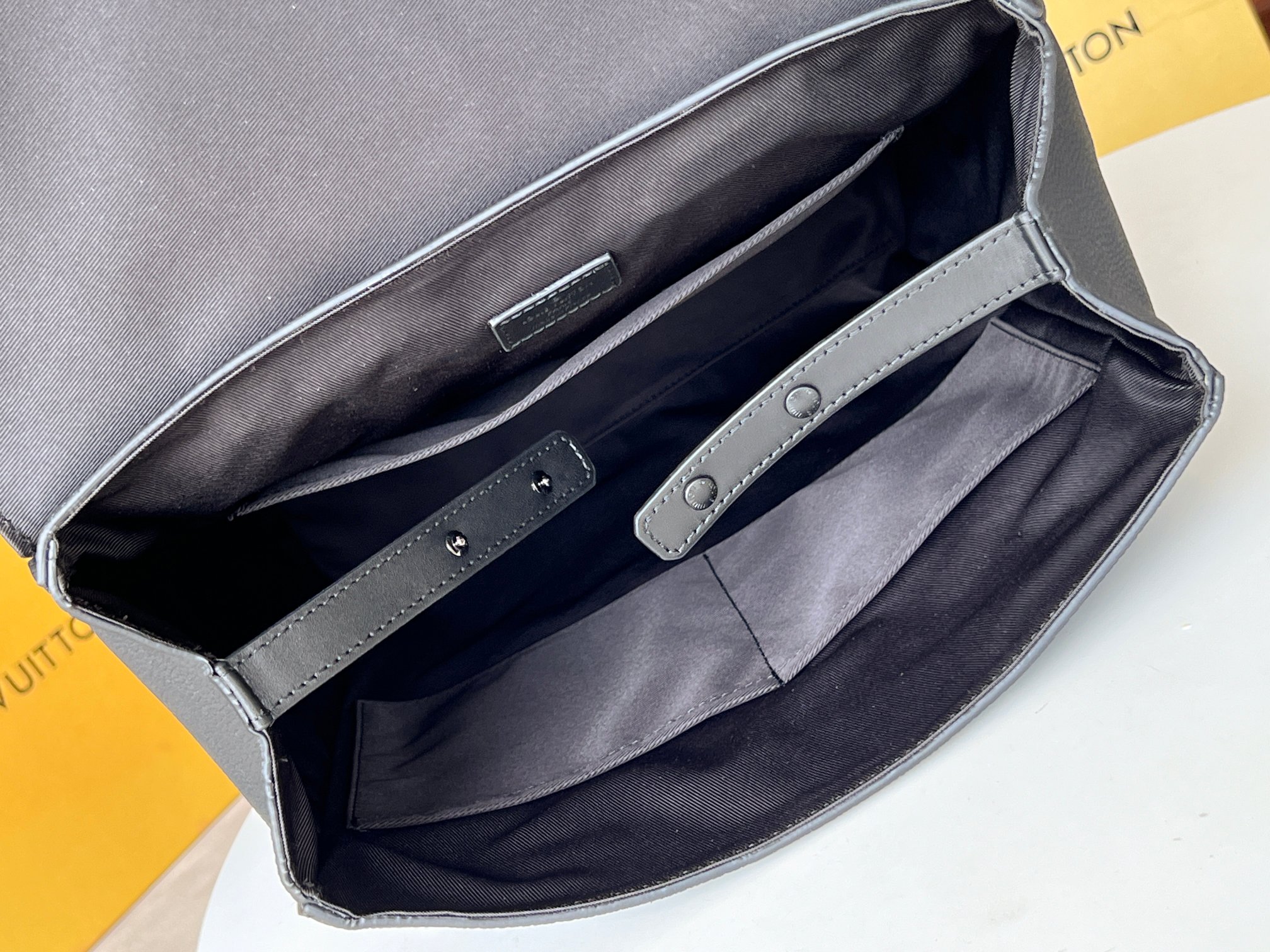 Louis Vuitton Takeoff Backpack M21367 - Image 8