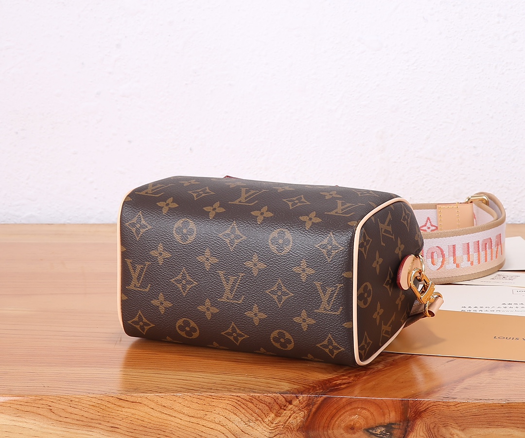 Louis Vuitton Speedy Bandoulière 20 Monogram Canvas Crossbody Bag - Image 8