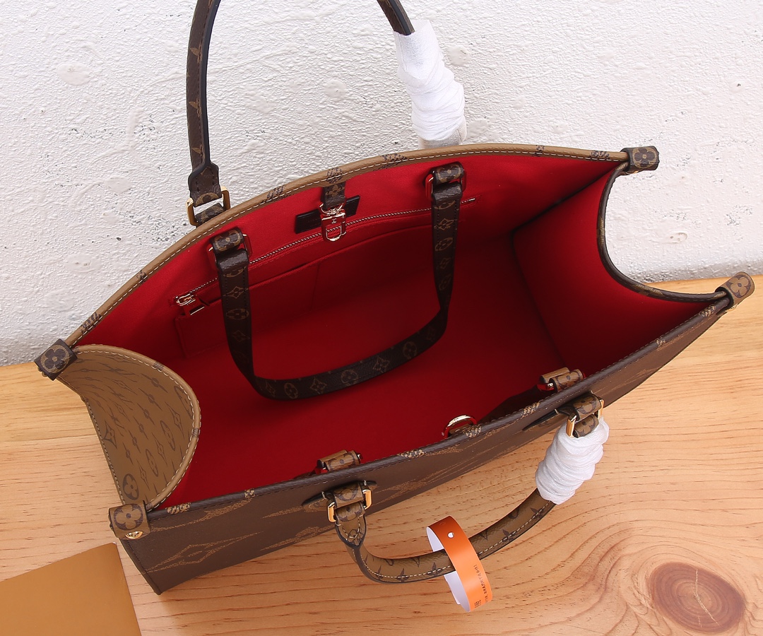 Louis Vuitton Onthego MM Tote Bag - Image 8