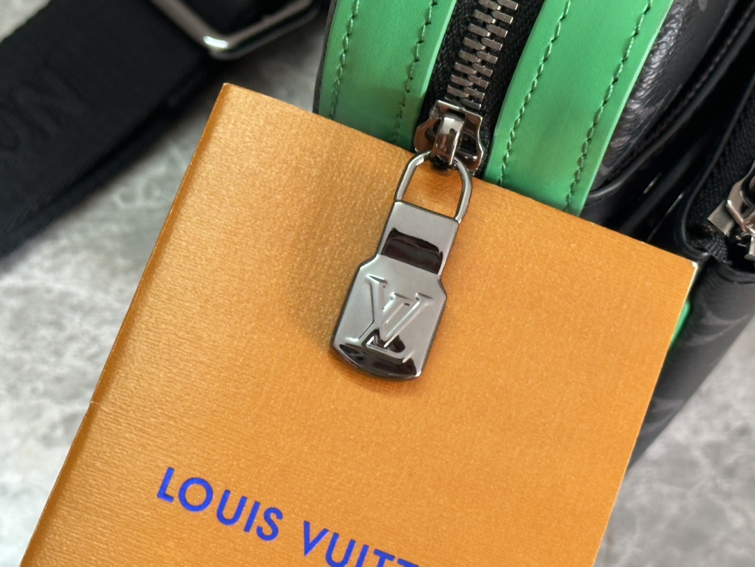 Louis Vuitton Trio Messenger Bag, Monogram Eclipse Reverse Canvas, Green, M26052 - Image 8