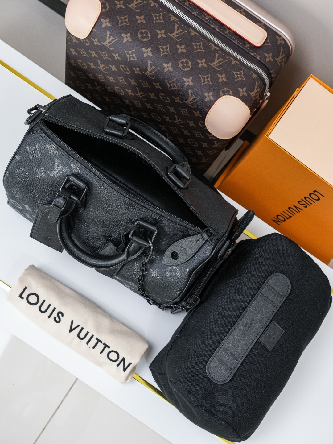 Louis Vuitton Speedy Bandoulière 30 Monogram Handbag - Image 8