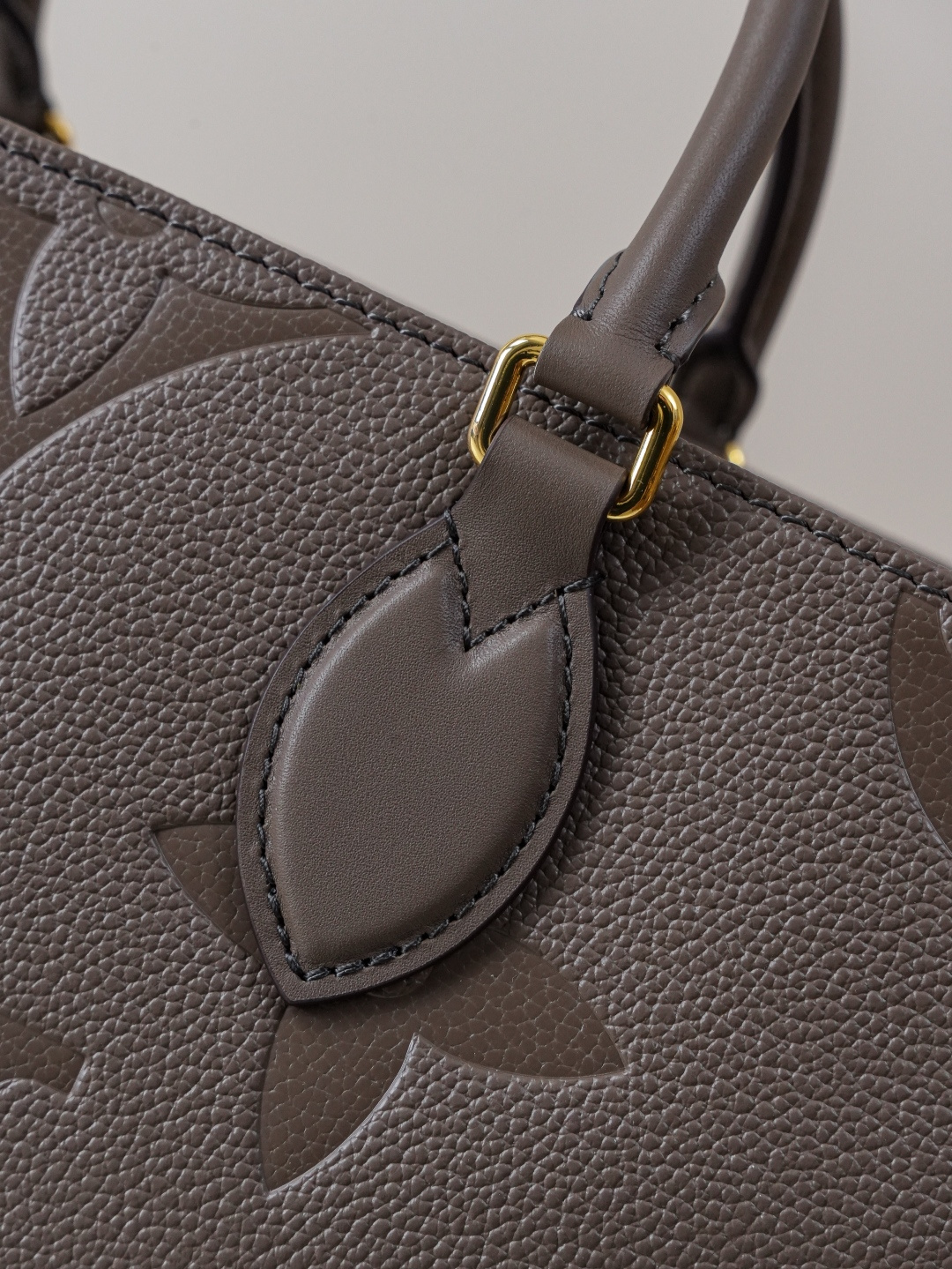 Louis Vuitton Onthego MM Tote Bag in Brown Monogram Empreinte Leather - Image 8