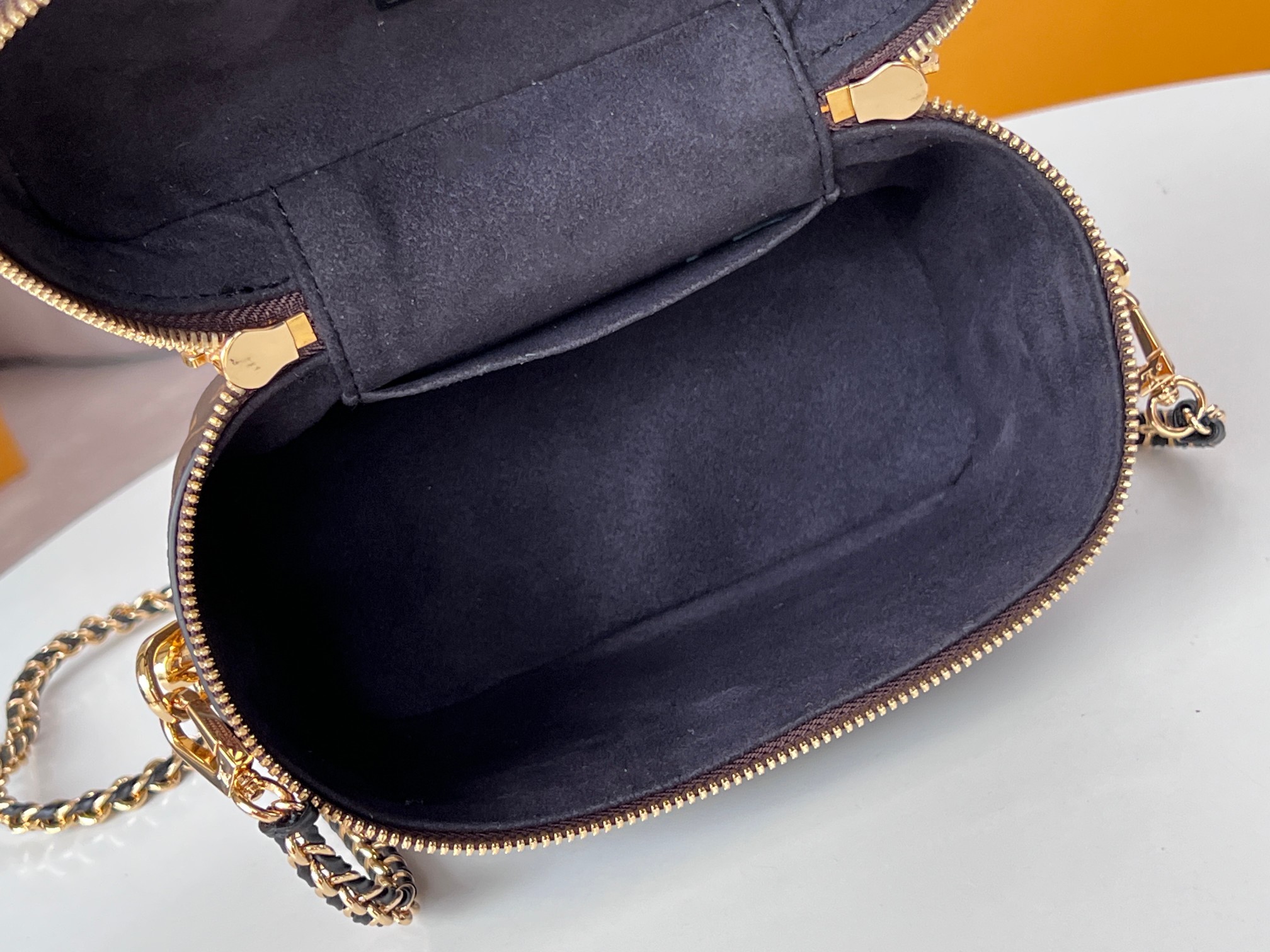 Louis Vuitton Vanity Cosmetic Bag M45165 - Image 8