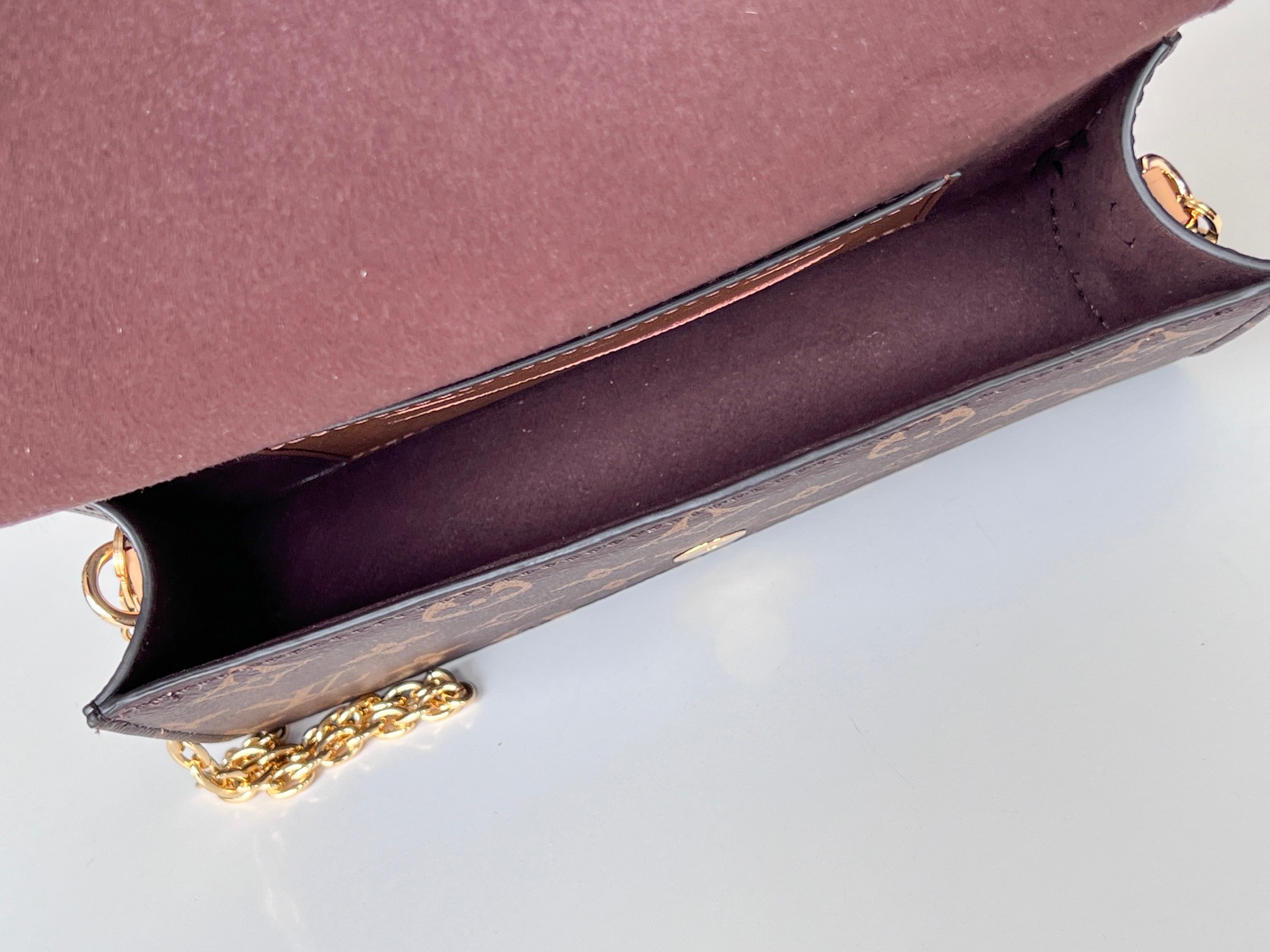 Lily Wallet on Chain - Image 8