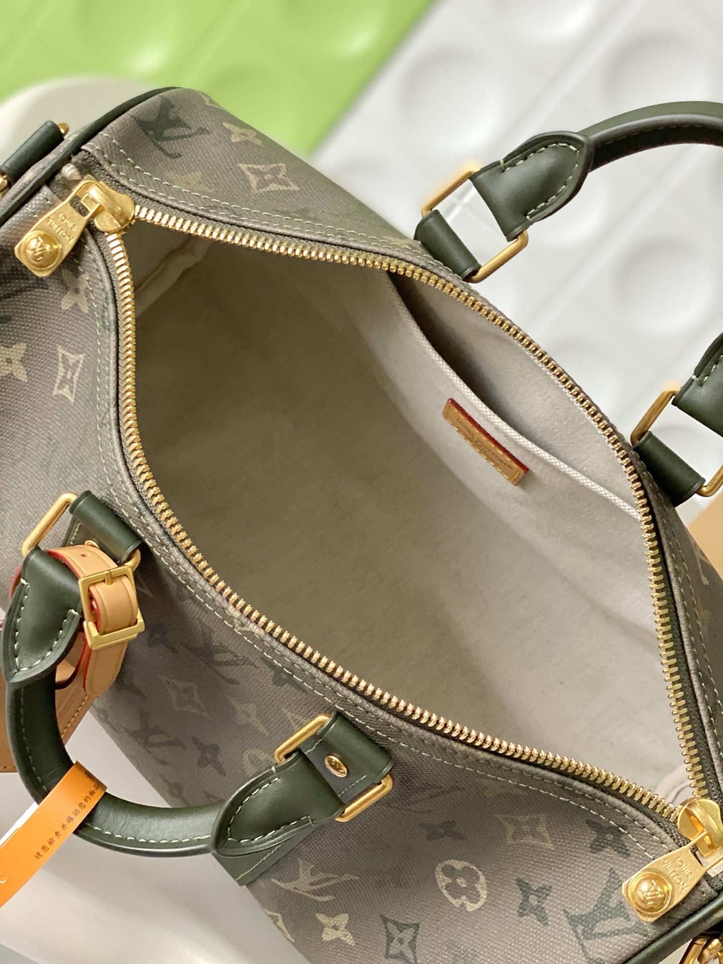 Louis Vuitton Keepall Bandoulière 35 Travel Bag - Image 8