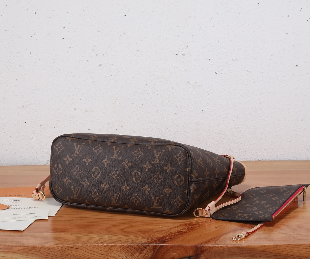 Neverfull Small Tote Bag in Damier Azur Canvas - Image 8