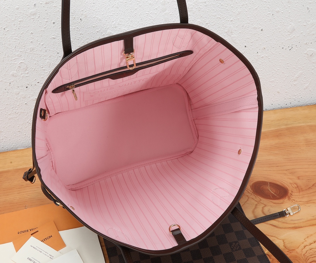 Louis Vuitton Neverfull MM Tote Bag - Image 8