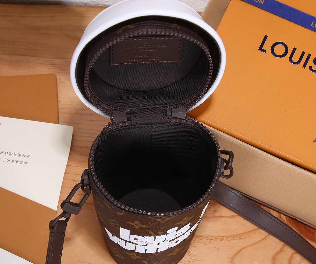 Louis Vuitton Everyday LV Coffee Cup Handbag, Model M80812 - Image 8