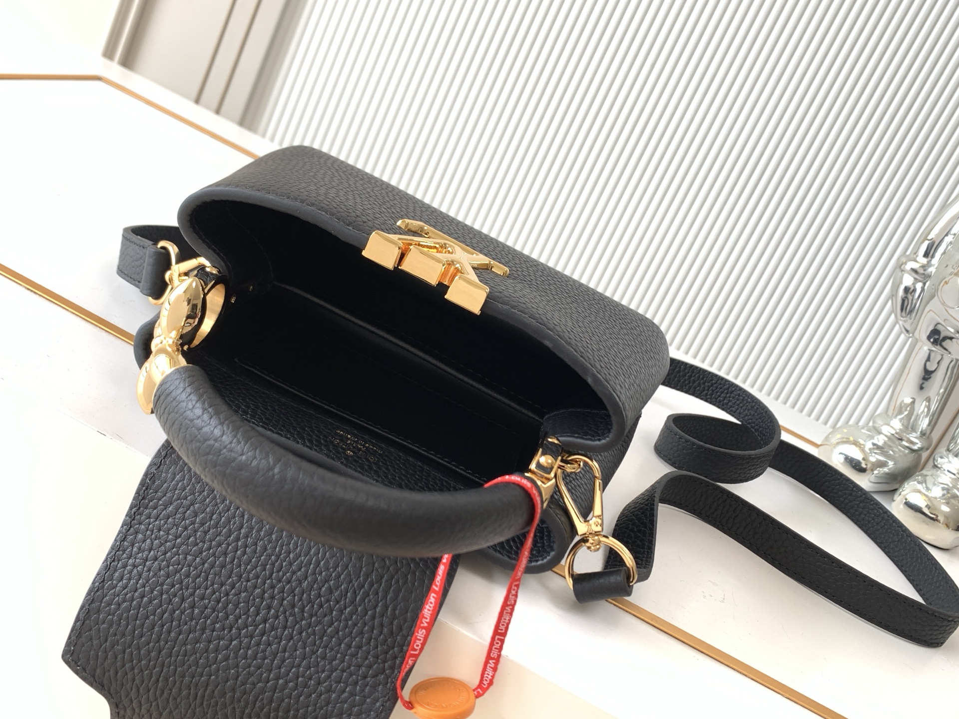 Louis Vuitton Capucines Mini Handbag in Black Taurillon Leather - Image 8