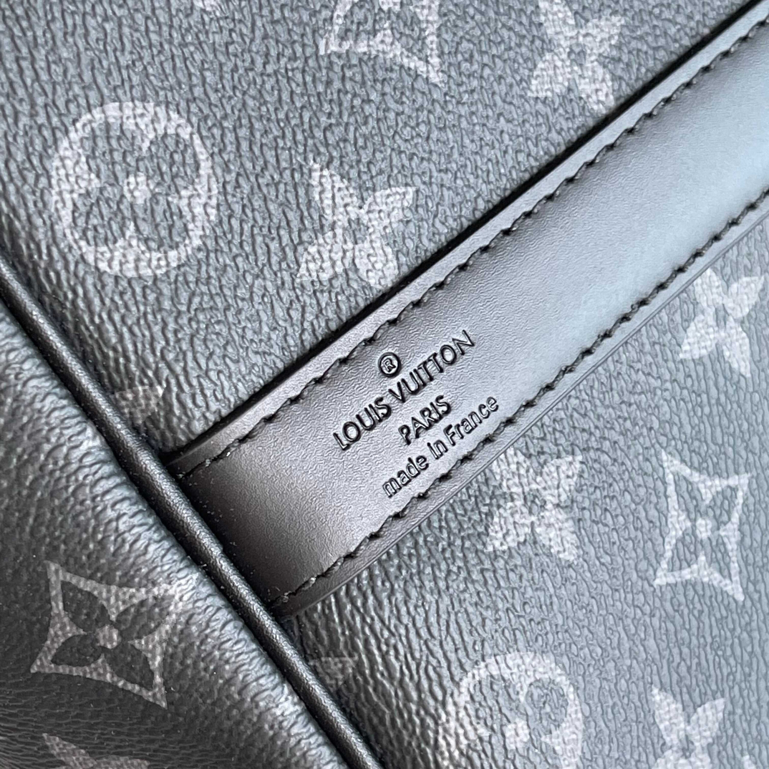 Louis Vuitton Keepall Bandoulière 50 Travel Bag in Monogram Eclipse Canvas - Image 8