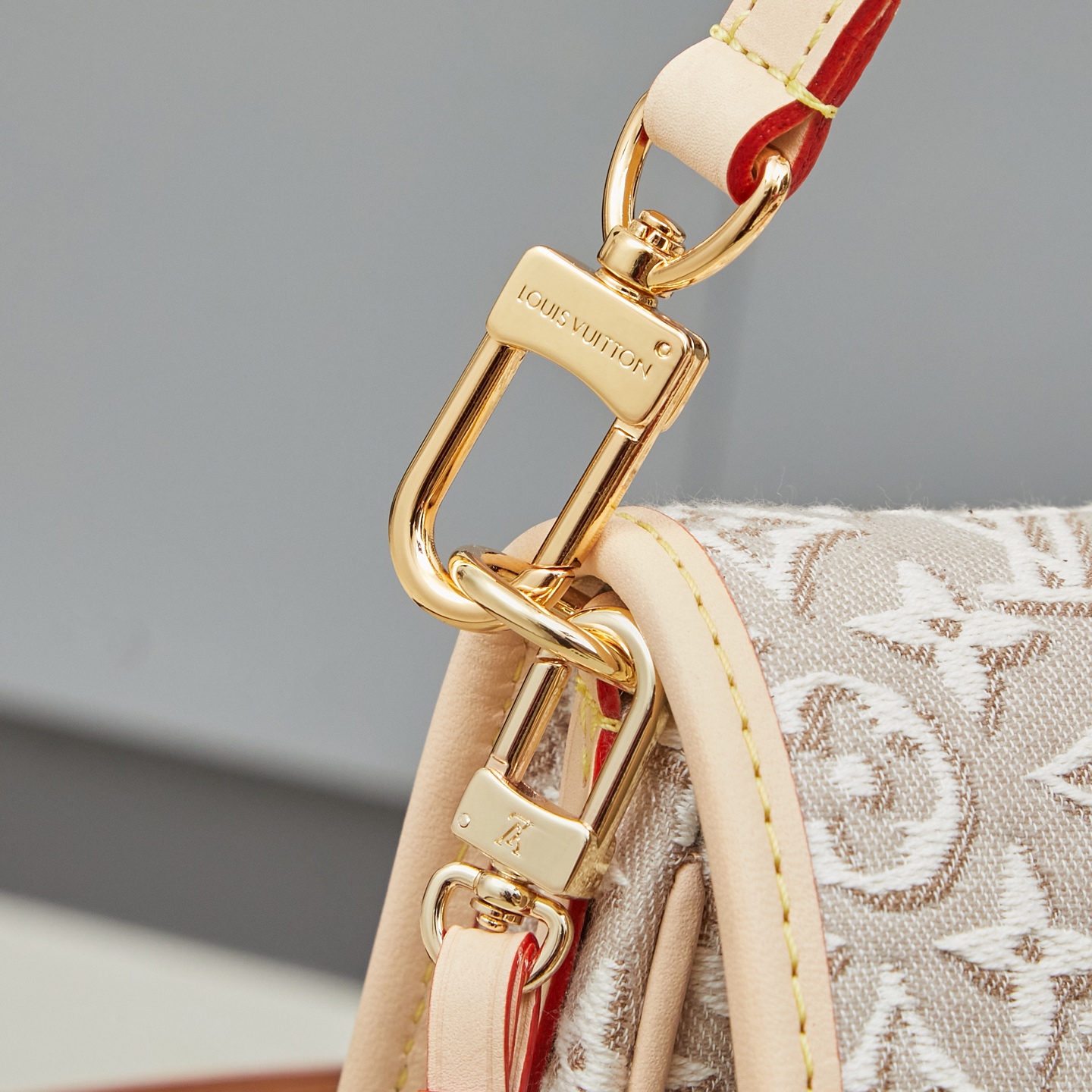 Louis Vuitton Diane M29795 Shoulder Bag - Image 8