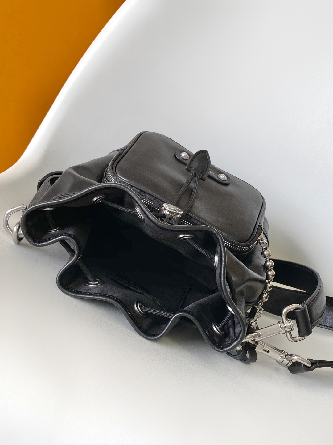 Noé Cargo Small Bucket Bag - Image 8