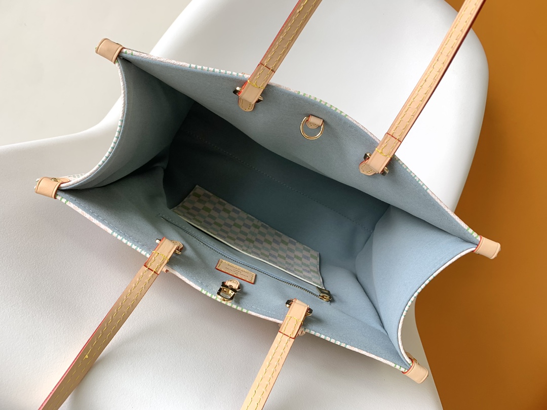 Louis Vuitton OnTheGo MM Monogram Tote Bag - Image 8