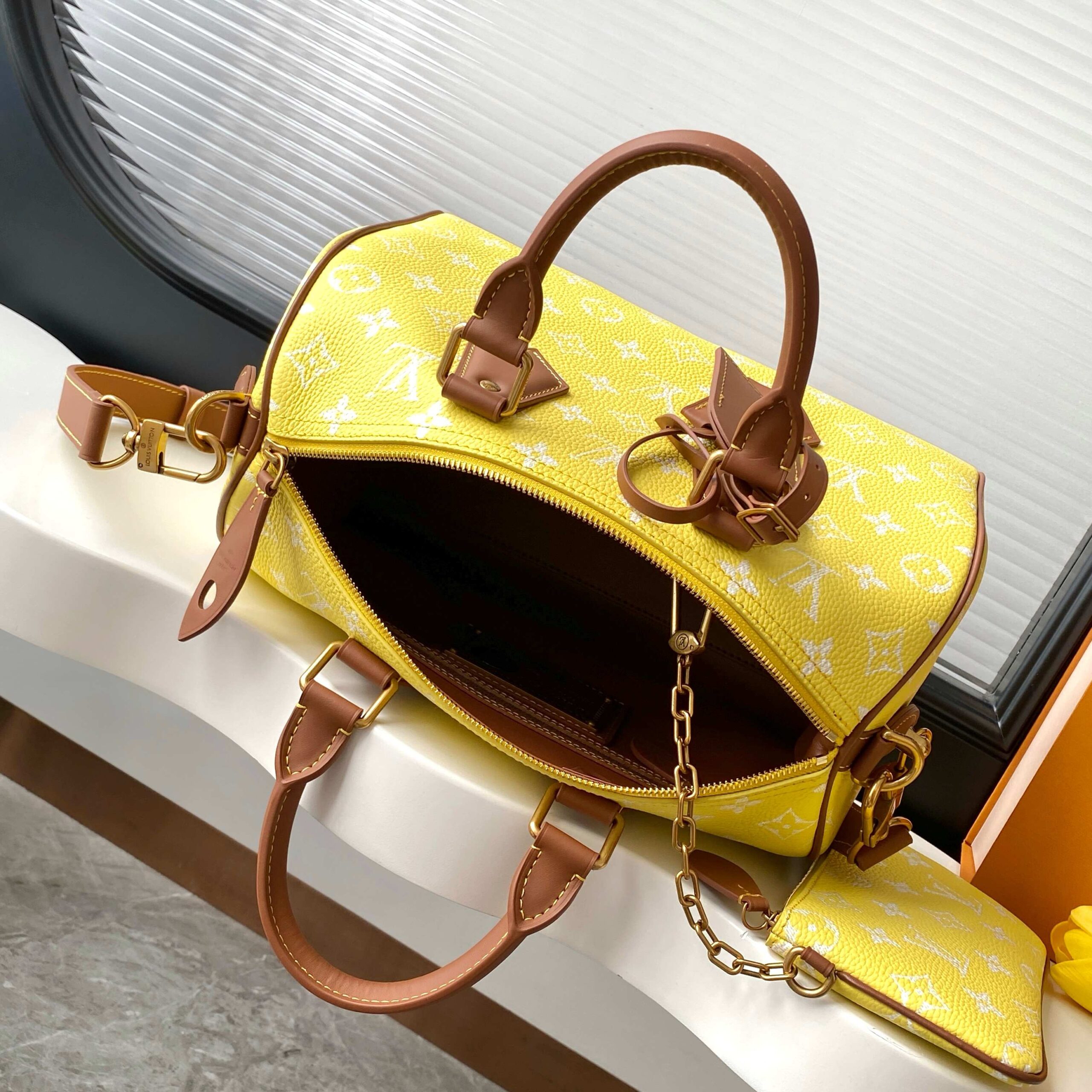 Louis Vuitton Speedy P9 Bandoulière 30 Handbag - Image 8