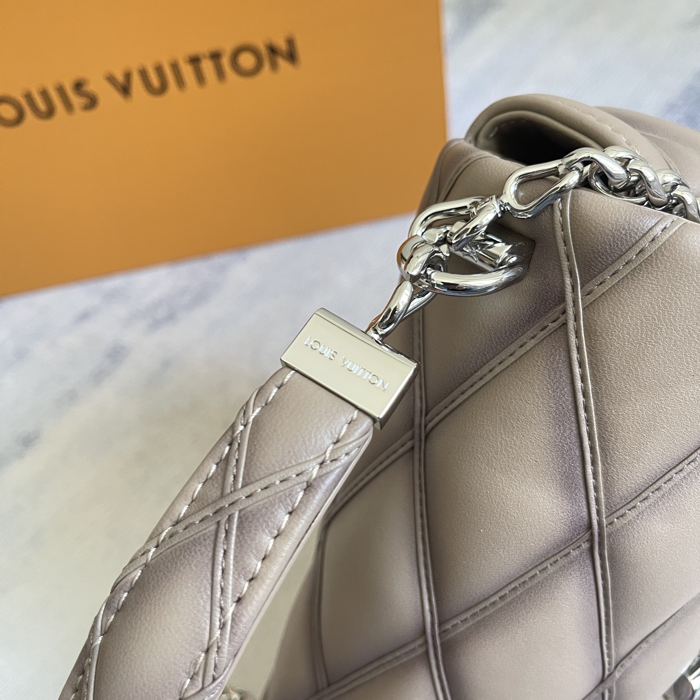 Louis Vuitton GO-14 Medium Handbag - Image 8