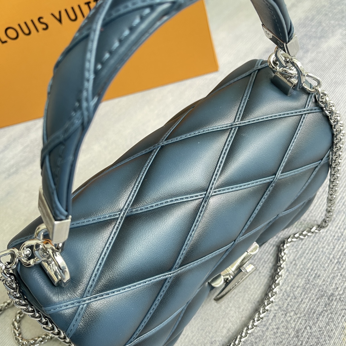 Louis Vuitton GO-14 Medium Handbag - Image 8