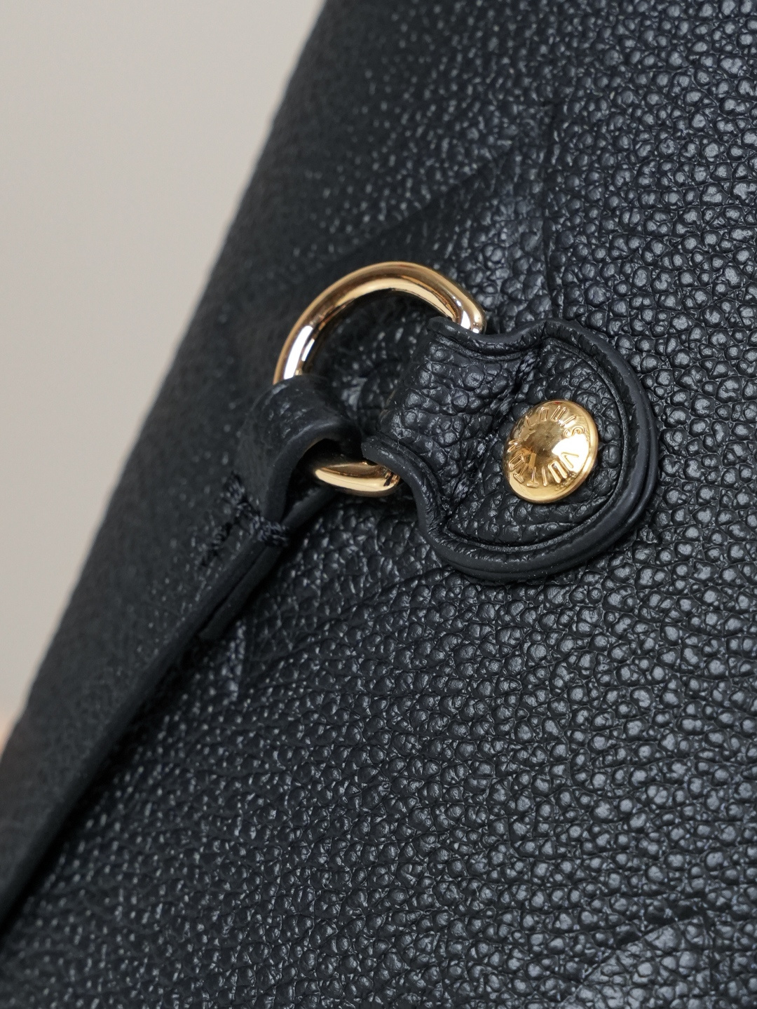 Louis Vuitton Neverfull MM Monogram Empreinte Leather Tote Bag - Image 8