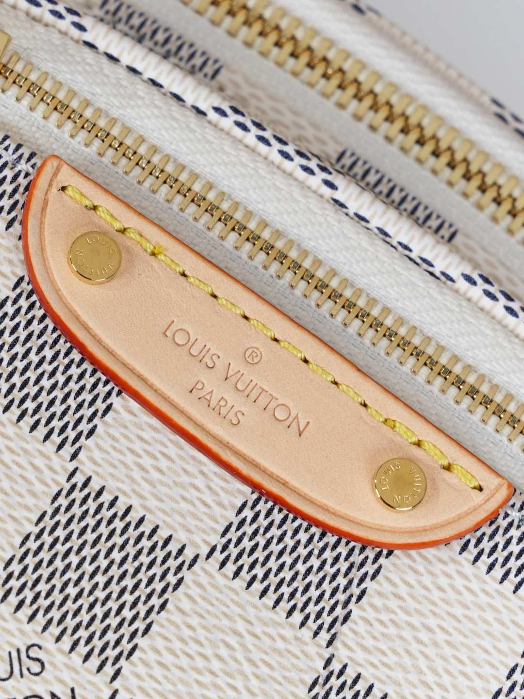 Louis Vuitton Mini Bumbag M00130 White Monogram - Image 8