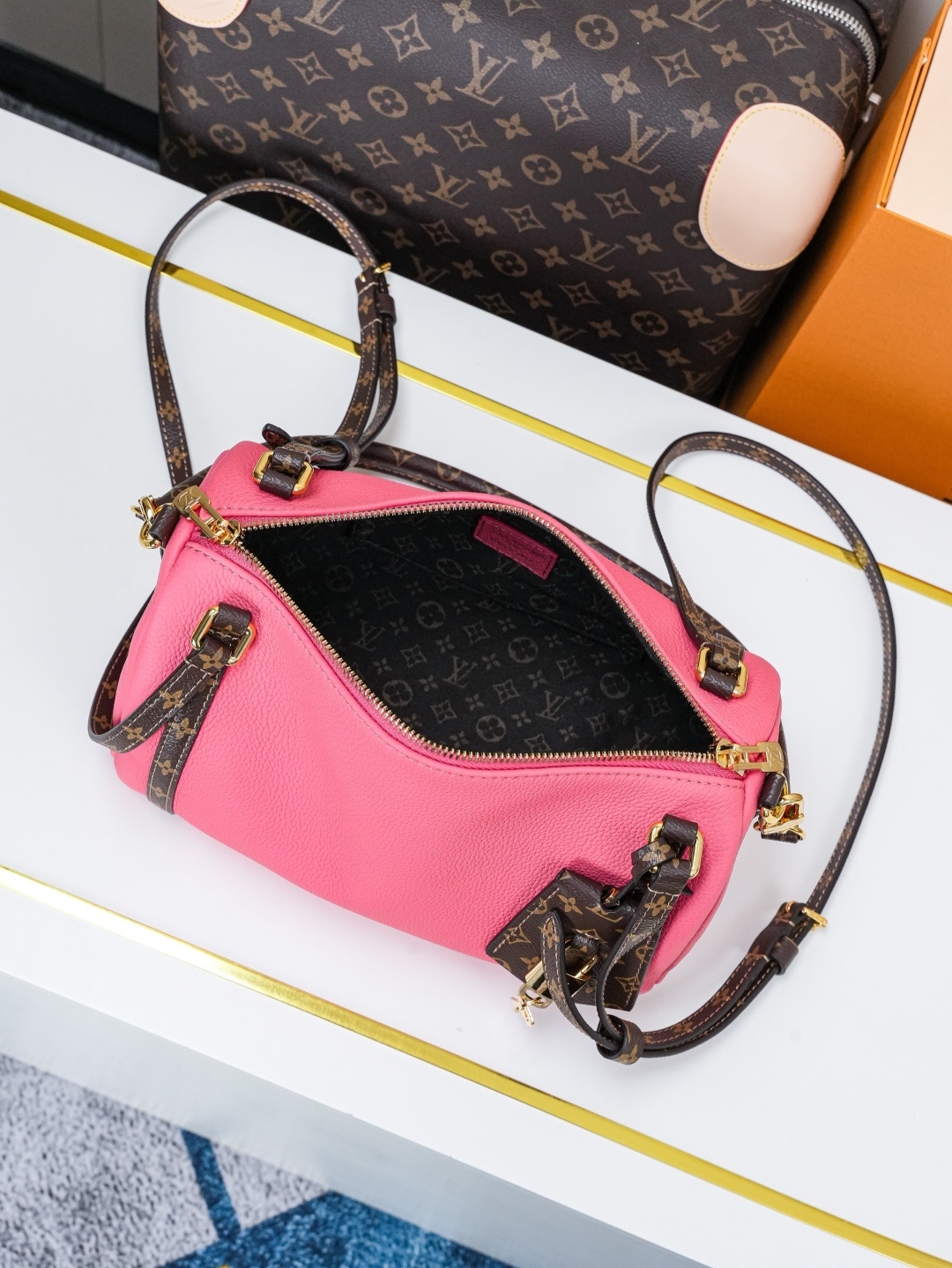 Louis Vuitton Express Small Handbag in Monogram Canvas - Image 8