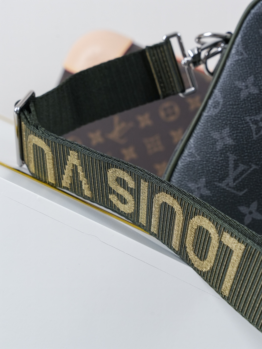 Louis Vuitton Trio Messenger Bag M28628 Monogram Eclipse - Image 8