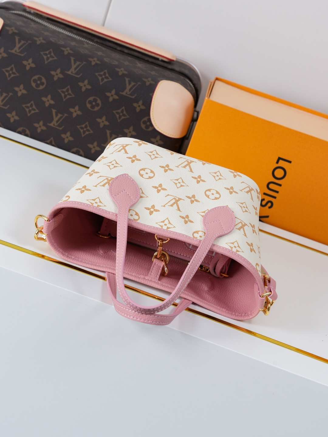 Louis Vuitton Neverfull Inside Out BB Handbag in Monogram Canvas and Leather - Image 8