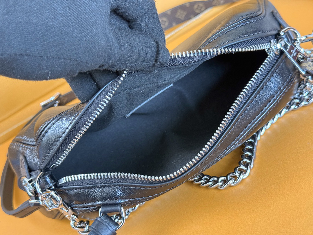 Louis Vuitton LV Vibe Carryall Handbag M14544 - Image 8