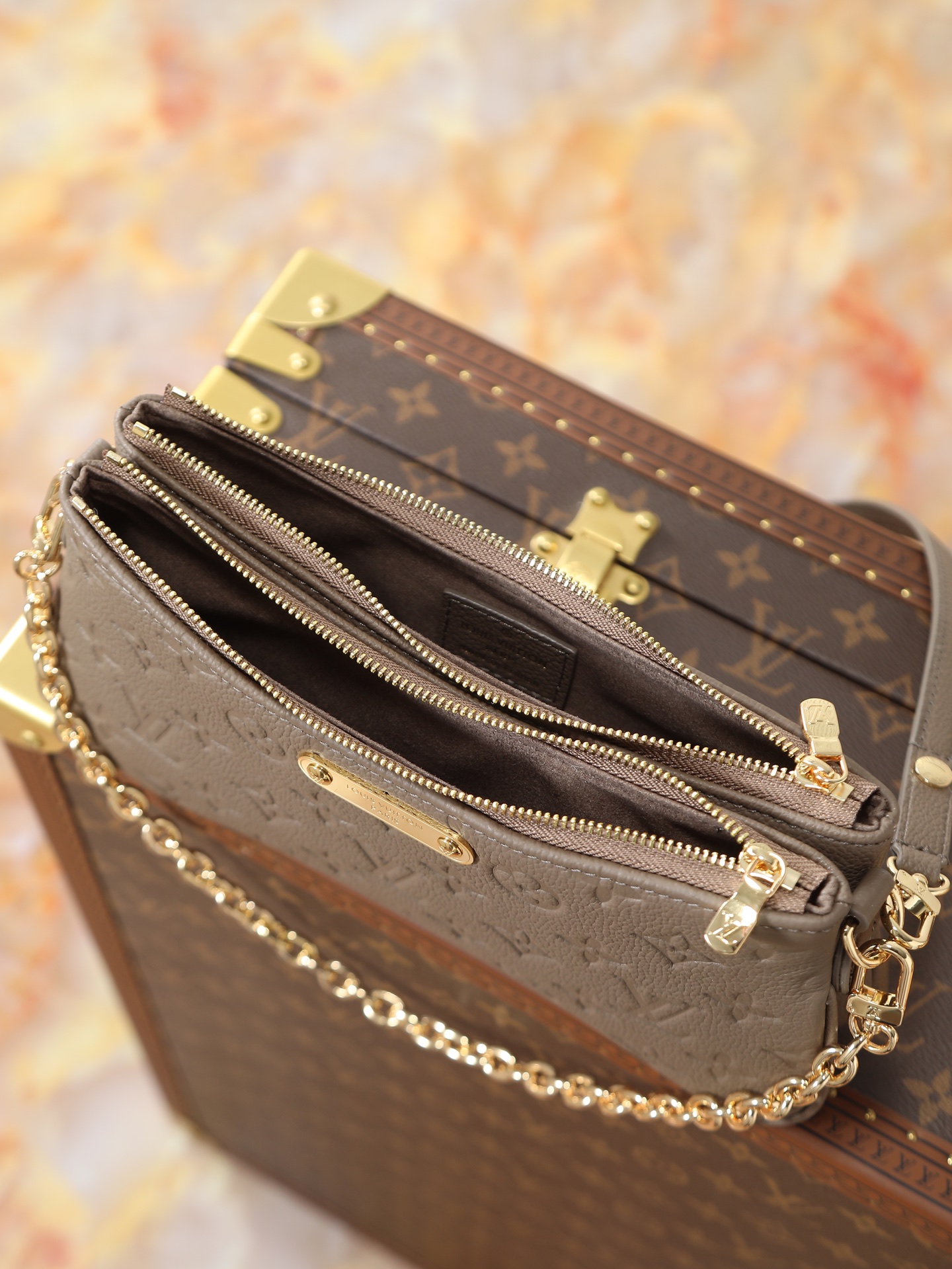 Louis Vuitton Liv Shoulder Bag M25816 in Olive Green - Image 8