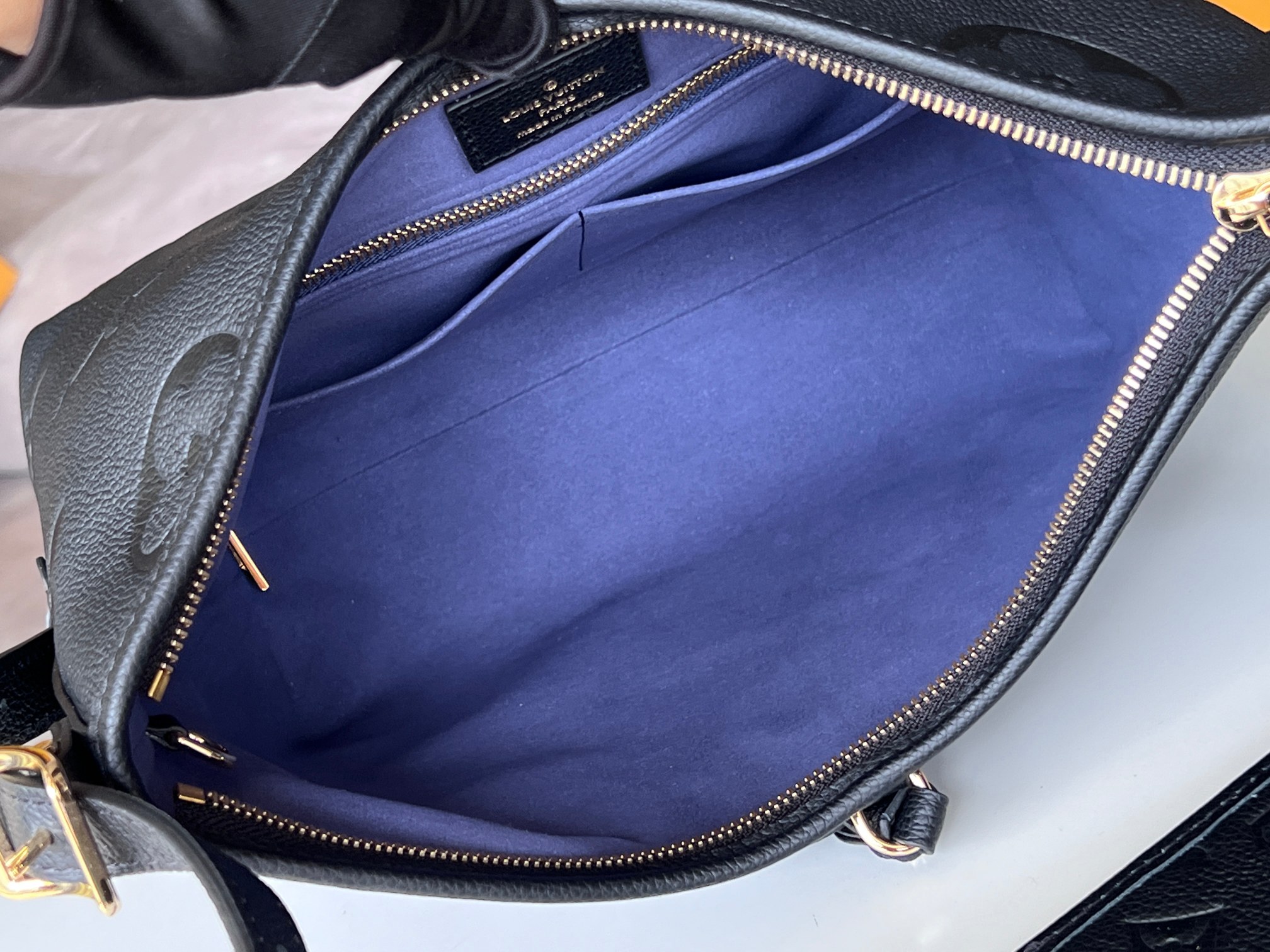 Louis Vuitton CarryAll Small Handbag - Image 8