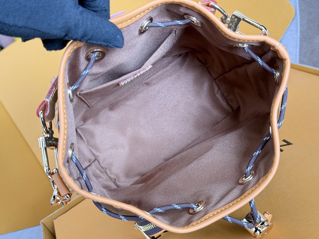 Louis Vuitton Noe Cargo Monogram Bucket Bag M14017 - Image 8