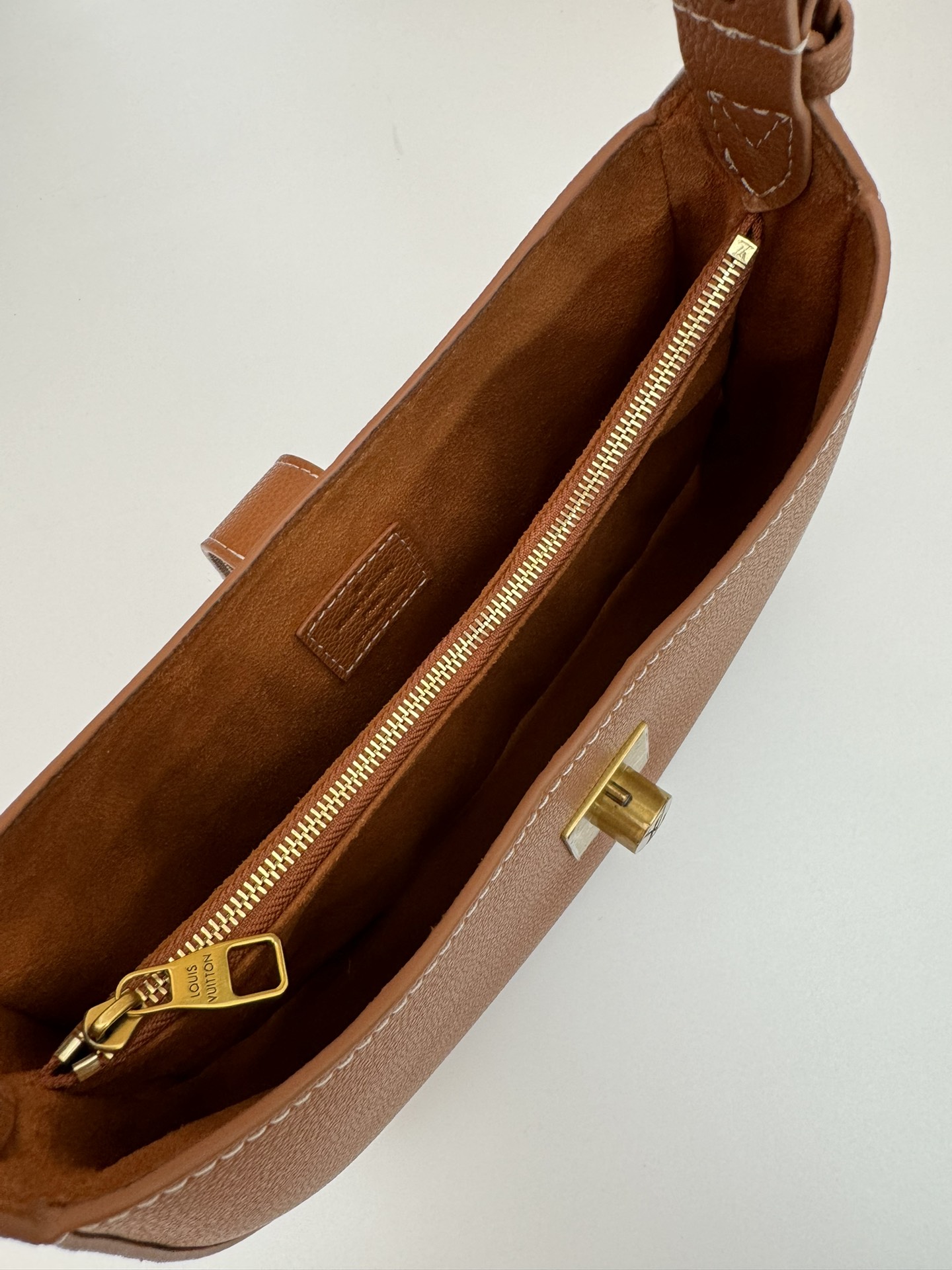 Louis Vuitton Low Key Shoulder Bag M24611 / M24885 / M24990 - Image 8