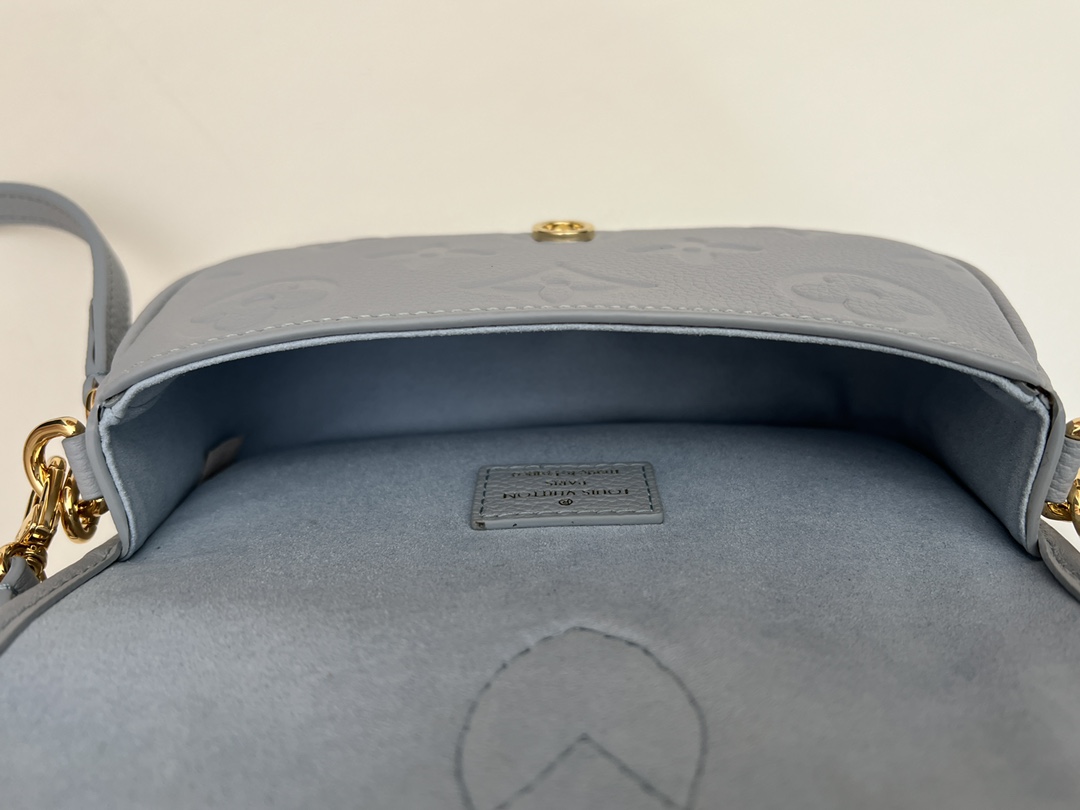 Louis Vuitton Nano Diane Handbag - Image 8